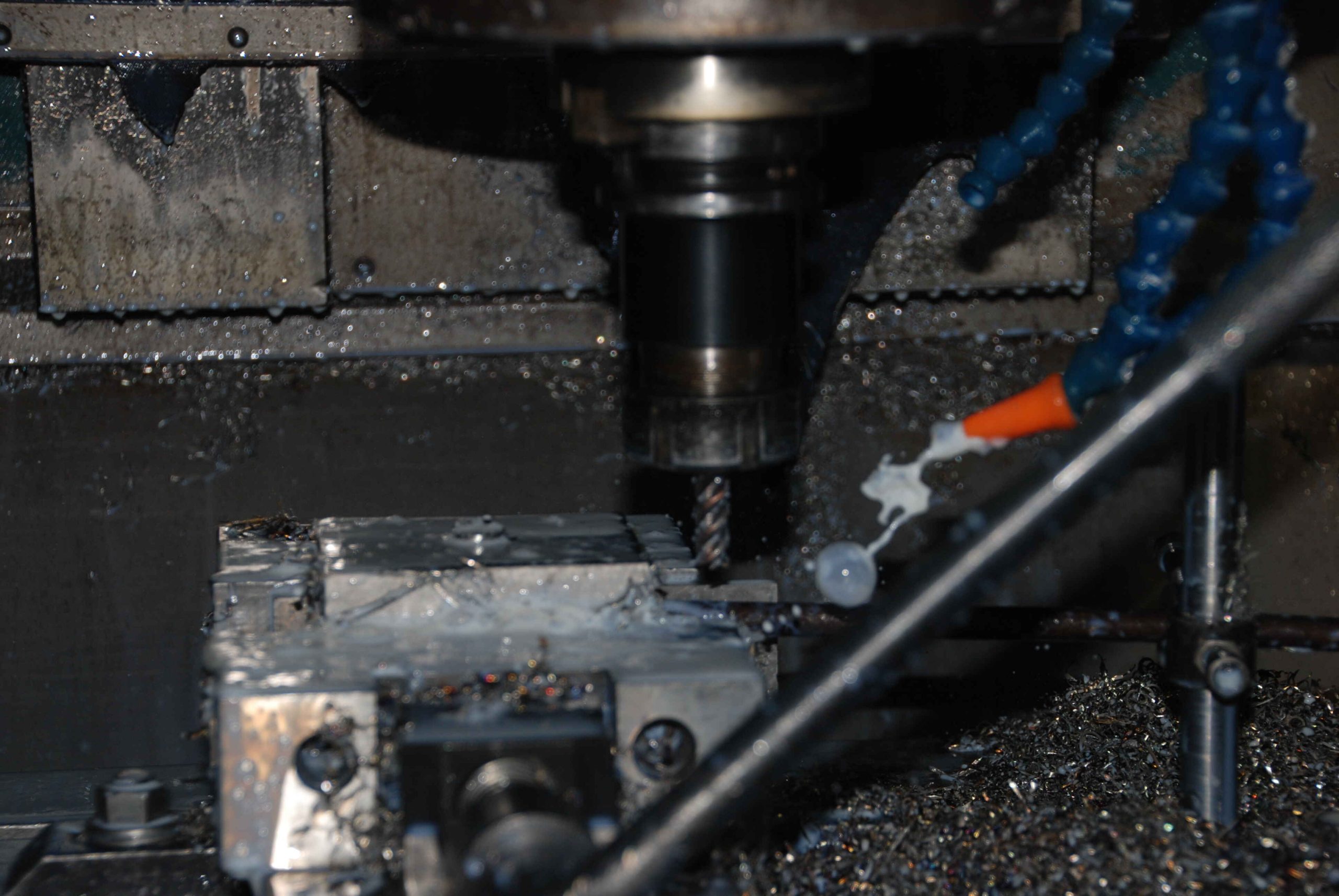 קידוח וחריטת CNC בדיוק גבוה