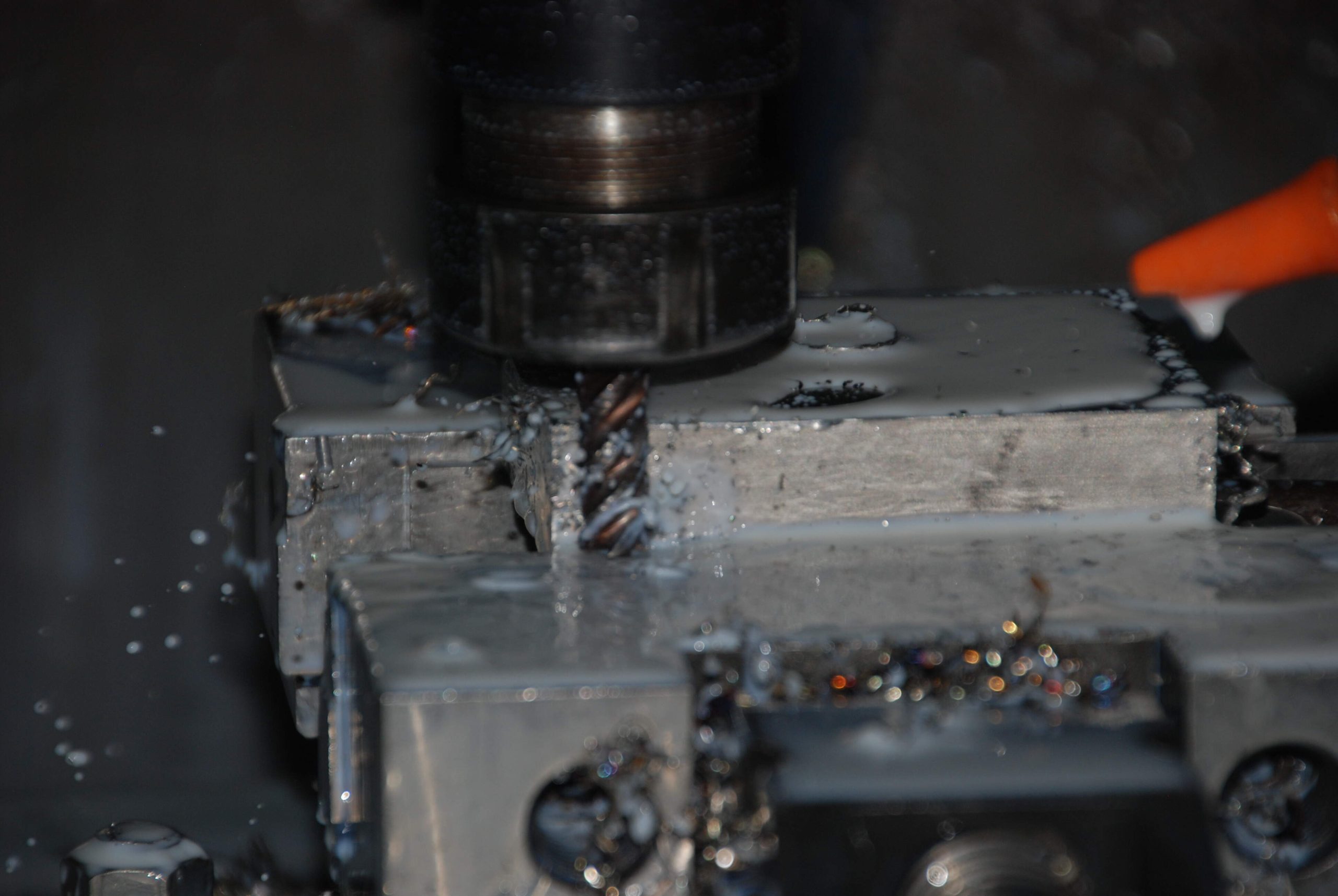 קידוח וכרסום CNC בדיוק גבוה