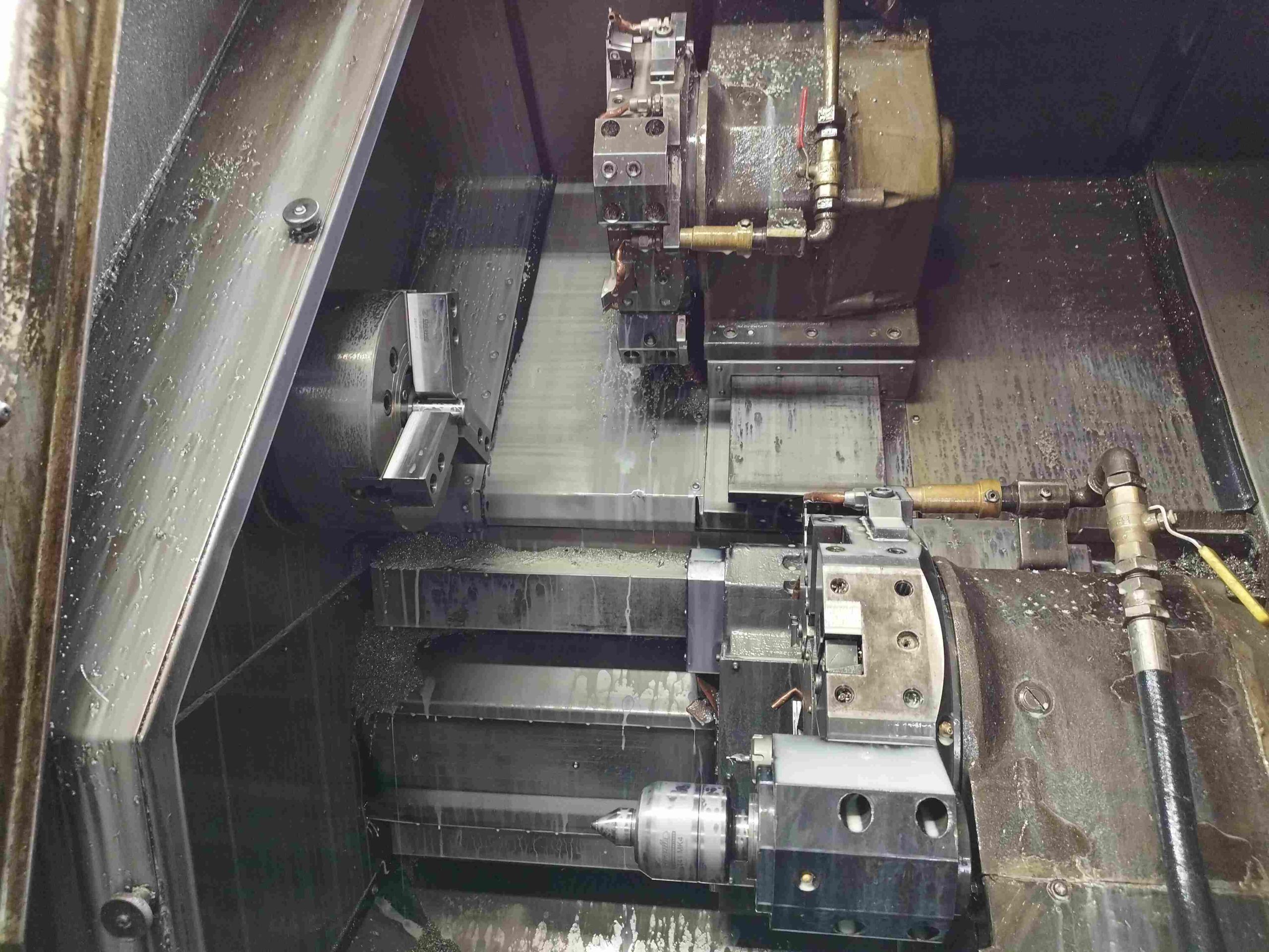 ייצור מדויק בכרסום ובחריטת CNC